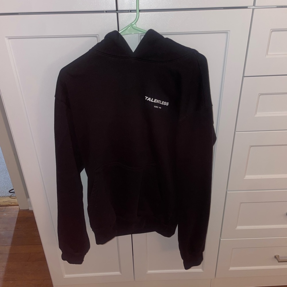 TALENTLESS HOODIE